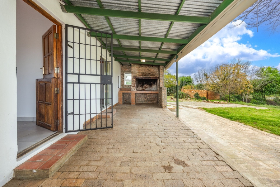 3 Bedroom Property for Sale in Koelenhof AH Western Cape